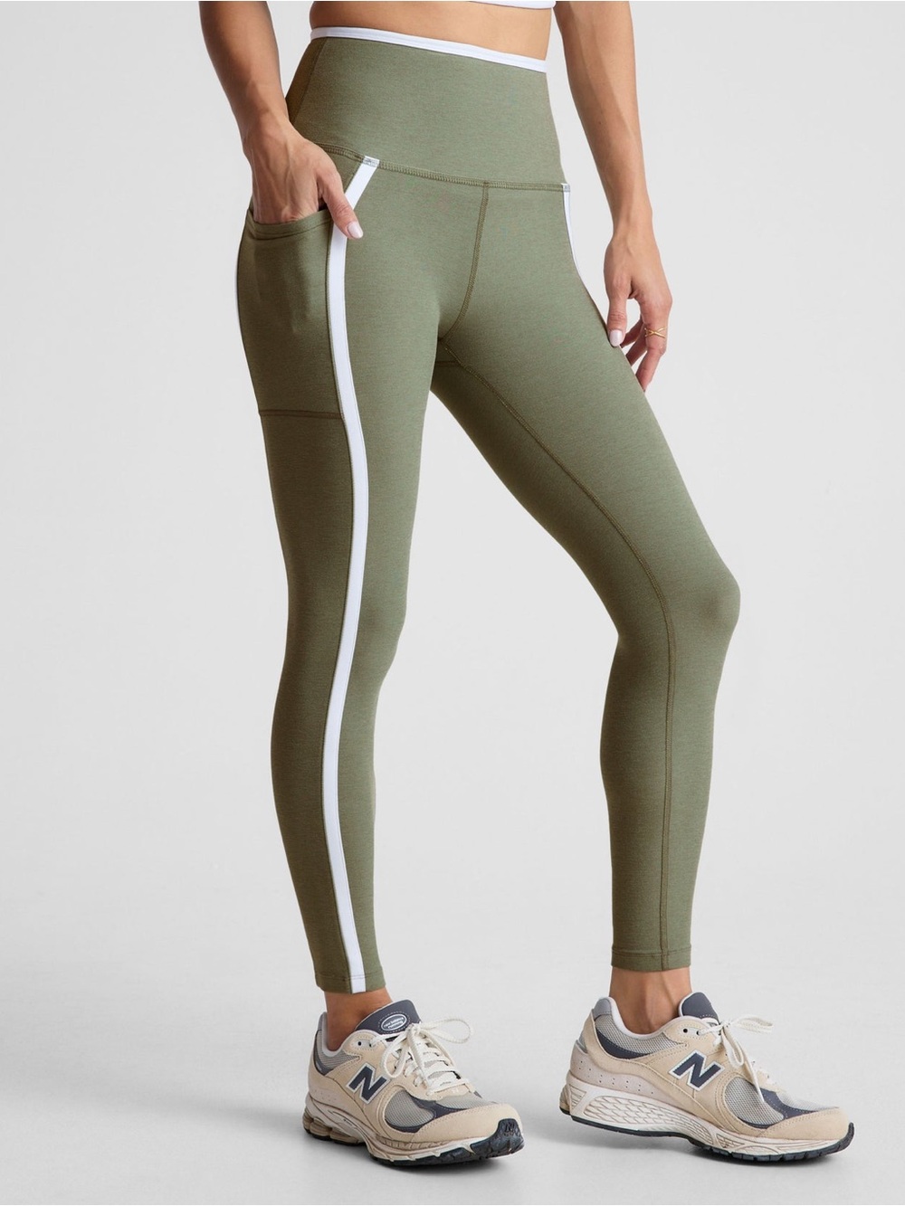 Beyond Yoga Spacedye New Moves High Waisted Midi Legging size L in Grey Sage